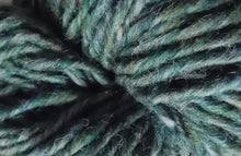 Load image into Gallery viewer, Studio Kilcarra Donegal Aran Tweed 4750