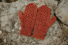 Load image into Gallery viewer, Pom Pom Quarterly, Issue 46: Autumn 2023