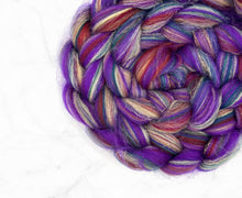 Load image into Gallery viewer, Christmas Wrapping Corriedale Wool Stellina Roving Wool Top Fibre, 100g