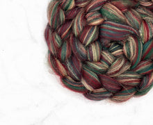 Load image into Gallery viewer, Christmas Garland Corriedale Wool Glitter Blend Roving Wool Top Fibre, 100g