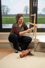 Load image into Gallery viewer, Lojan Skeinwinder