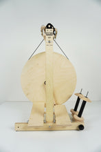 Load image into Gallery viewer, Louet S17 spinning wheel