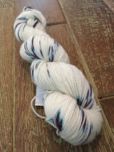 Load image into Gallery viewer, Superwash Merino Nylon Gold Glitter Sparkle Sock Yarn, 100g/3.5oz, Blueberry Burst