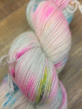 Load image into Gallery viewer, Superwash Merino Nylon Gold Glitter Sparkle Sock Yarn, 100g/3.5oz, Pop Tart