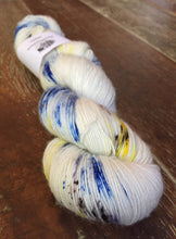 Load image into Gallery viewer, Superwash Merino Single Ply Fingering Yarn, 100g/3.5oz, I Love New York