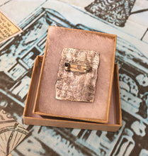 Load image into Gallery viewer, Knitted Effect Clay Brooch