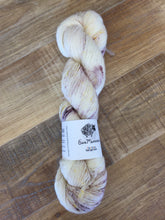 Load image into Gallery viewer, Superwash Merino Single Ply Fingering Yarn, 100g/3.5oz, Lavender Blonde