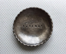 Load image into Gallery viewer, Crochet Notions Dish