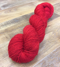 Load image into Gallery viewer, Superwash Merino Single Ply Fingering Yarn, 100g/3.5oz, Semi Solid, Bloody Mary