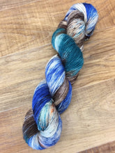 Load image into Gallery viewer, Superwash Merino Single Ply Fingering Yarn, 100g/3.5oz, Victorian Creeper