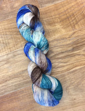 Load image into Gallery viewer, Superwash Merino Single Ply Fingering Yarn, 100g/3.5oz, Victorian Creeper