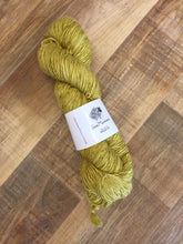 Load image into Gallery viewer, Superwash Merino Single Ply Fingering Yarn, 100g/3.5oz, Chicken Licken