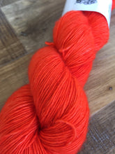 Load image into Gallery viewer, Superwash Merino Single Ply Fingering Yarn, 100g/3.5oz, Semi Solid, Magma