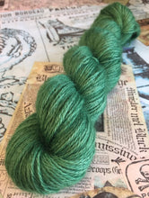 Load image into Gallery viewer, Non Superwash Wensleydale British Wool, DK Light Worsted Yarn, 100g/3.5oz, Glitter and Grease