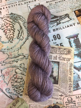 Load image into Gallery viewer, Non Superwash Wensleydale British Wool, DK Light Worsted Yarn, 100g/3.5oz, Dorian
