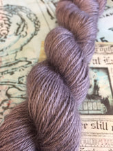Load image into Gallery viewer, Non Superwash Wensleydale British Wool, DK Light Worsted Yarn, 100g/3.5oz, Dorian
