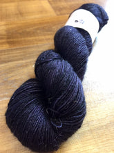 Load image into Gallery viewer, Superwash Merino Sparkle Single Ply Fingering Yarn, 100g/3.5oz, Purple Teardrops