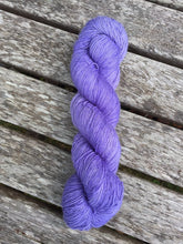 Load image into Gallery viewer, Superwash Merino Single Ply Fingering Yarn, 100g/3.5oz, Wallflower