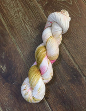 Load image into Gallery viewer, Superwash Merino Single Ply Fingering Yarn, 100g/3.5oz, Silly Heart