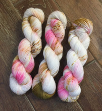 Load image into Gallery viewer, Superwash Bluefaced Leicester Nylon Ultimate Sock Yarn, 100g/3.5oz, Silly Heart