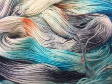 Load image into Gallery viewer, Superwash Merino Single Ply Fingering Yarn, 100g/3.5oz, Tundra