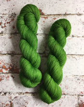 Load image into Gallery viewer, Superwash Bluefaced Leicester Nylon Ultimate Sock Yarn, 100g/3.5oz, Randomonium