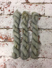 Load image into Gallery viewer, Bluefaced Leicester Sock Mini, 20g/0.7oz, 1000 Doves