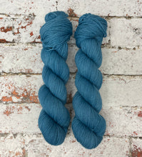 Load image into Gallery viewer, Superwash BFL Nylon Ultimate Sock Yarn, 100g/3.5oz, Wild Atlantic Way