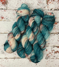 Load image into Gallery viewer, Dye to order - Merino Singles