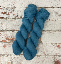 Load image into Gallery viewer, Superwash BFL Nylon Ultimate Sock Yarn, 100g/3.5oz, Wild Atlantic Way