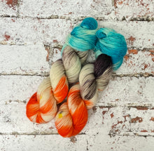 Load image into Gallery viewer, Superwash Bluefaced Leicester Single Ply Fingering Yarn, 100g/3.5oz, Just Dunk Me