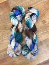 Load image into Gallery viewer, Dye to order - Zebra 4 Ply