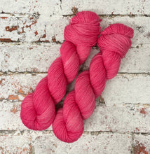 Load image into Gallery viewer, Superwash BFL Nylon Ultimate Sock Yarn, 100g/3.5oz, Hot Mess