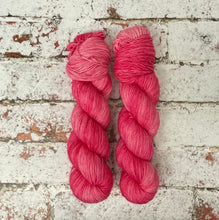 Load image into Gallery viewer, Superwash Merino Single Ply Fingering Yarn, 100g/3.5oz, Hot Mess
