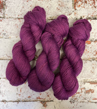 Load image into Gallery viewer, Non Superwash Mulberry Silk Extra Fine Merino Blend Single Ply Fingering Luxury Yarn, 100g/3.5oz, Candy Perfume