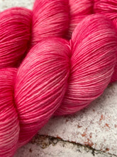 Load image into Gallery viewer, Superwash Merino Single Ply Fingering Yarn, 100g/3.5oz, Hot Mess