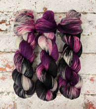 Load image into Gallery viewer, Superwash BFL Nylon Ultimate Sock Yarn, 100g/3.5oz, Storm in a Teacup