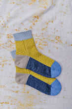 Load image into Gallery viewer, Pom Pom Quarterly, Issue 42: Autumn 2022