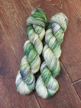 Load image into Gallery viewer, Superwash Merino Single Ply Fingering Yarn, 100g/3.5oz, Tell it to the Frogs