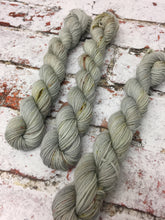 Load image into Gallery viewer, Bluefaced Leicester Sock Mini, 20g/0.7oz, 1000 Doves