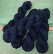 Load image into Gallery viewer, Dye to order - Merino Singles