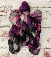 Load image into Gallery viewer, Superwash BFL Nylon Ultimate Sock Yarn, 100g/3.5oz, Storm in a Teacup