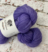 Load image into Gallery viewer, Superwash Merino Nylon Titanium Sock Yarn, 50g, Violet