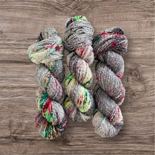 Load image into Gallery viewer, hand dyed superwash merino boucle dk yarn ewemomma
