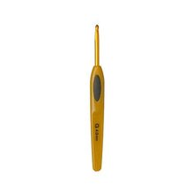 Load image into Gallery viewer, Clover Soft Touch Crochet Hook
