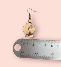 Load image into Gallery viewer, Louet Earrings S10
