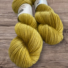 Load image into Gallery viewer, Non Superwash Wensleydale British Wool, DK Light Worsted Yarn, 100g/3.5oz, Glitter and Grease
