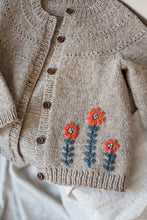 Load image into Gallery viewer, Embroidery on Knits by Judit Gummlich
