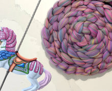 Load image into Gallery viewer, Prancing Pony merino roving top fibre
