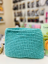 Load image into Gallery viewer, Handmade Crochet Bag - Light Green
